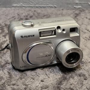 Vintage Fujifilm FinePix JX Digital Camera 3.1MP 3X Optical Zoom Silver Japan